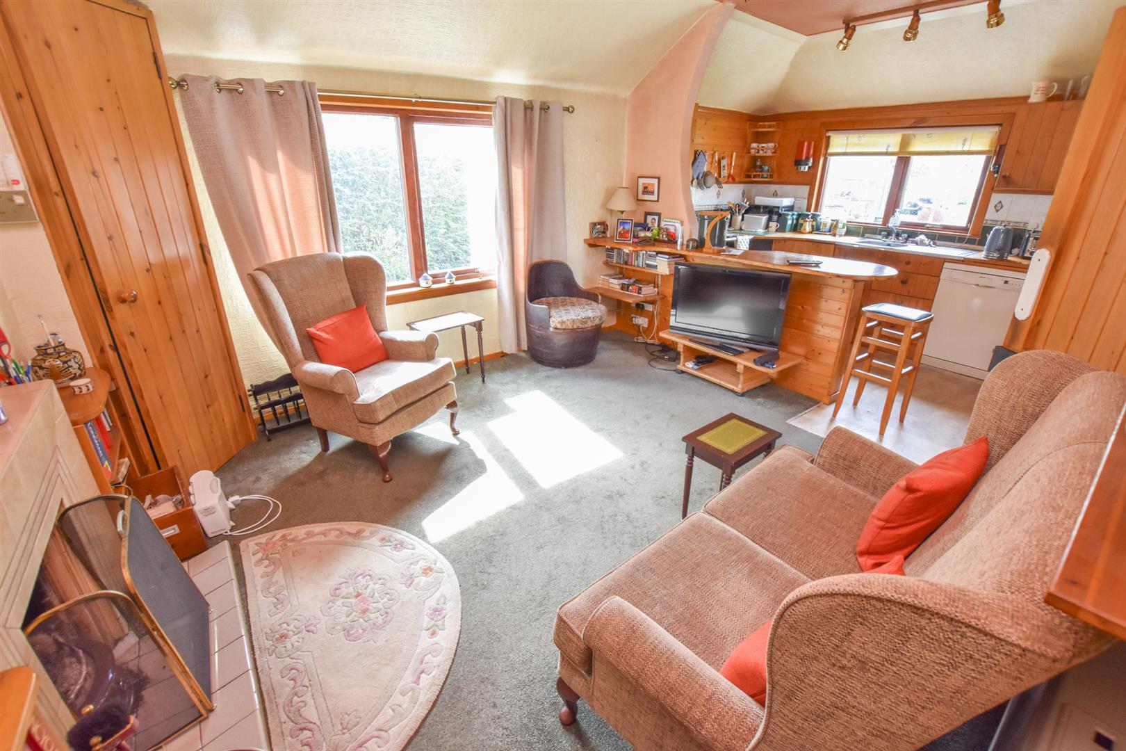 Property For Sale in Dingwall IV15 9LE Munro & Noble, Estate Agents